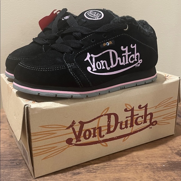 ✨ Vintage Von Dutch Kids Sneakers – Size 2 (Brand New!) ✨ - Picture 3 of 4